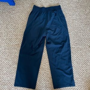 Navy blue lululemon wide leg crop pants. Size 4